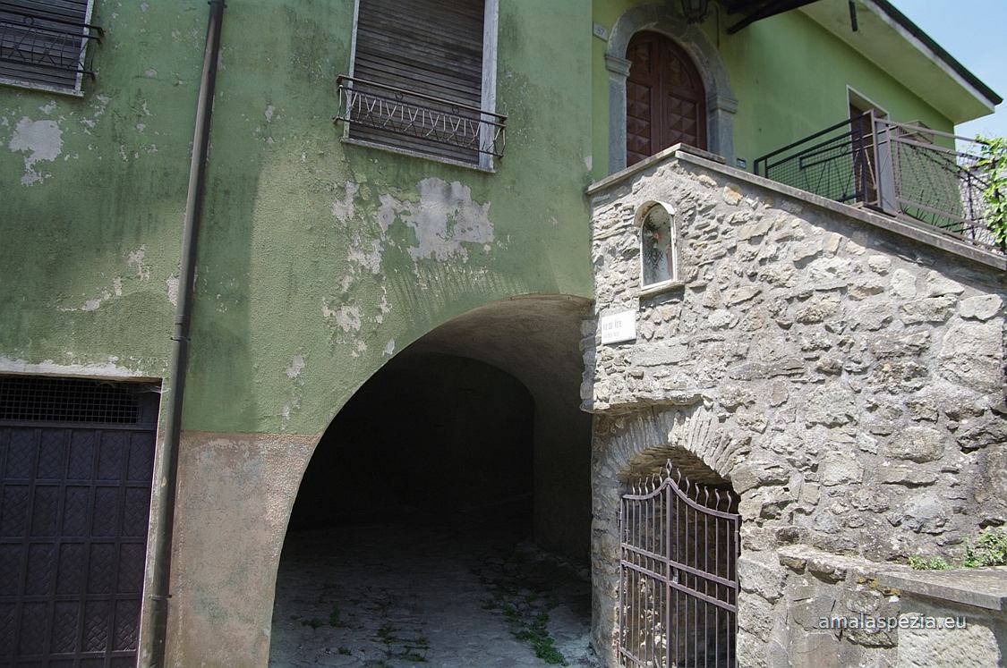 Guinadi · In paese