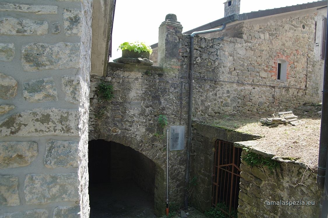 Guinadi · In paese