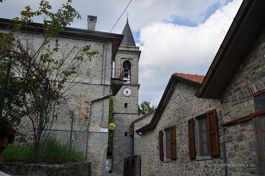 Guinadi · In paese