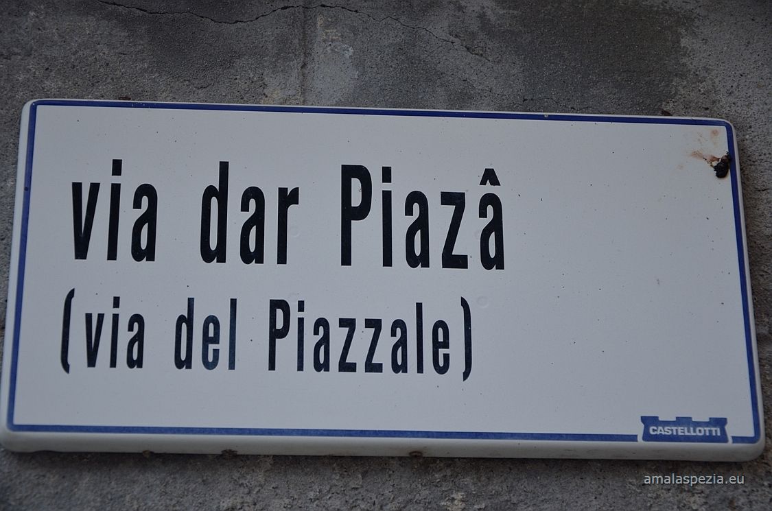 Guinadi · Targa segnaletica