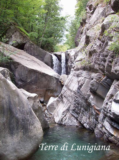 Gorge rocheuse du fiume